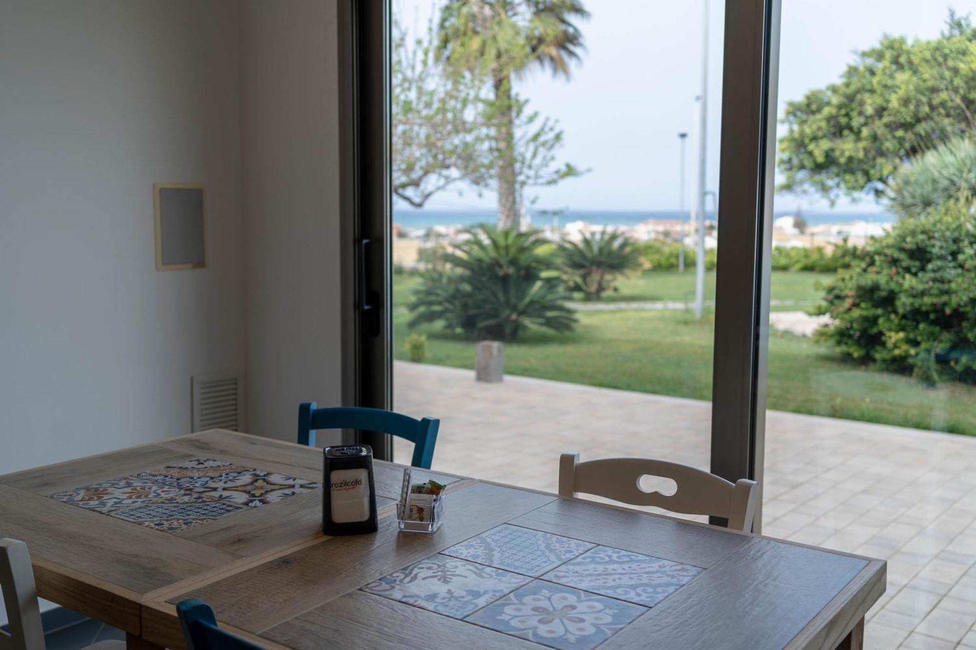 Sikelika Residence Sul Mare Scoglitti Kültér fotó