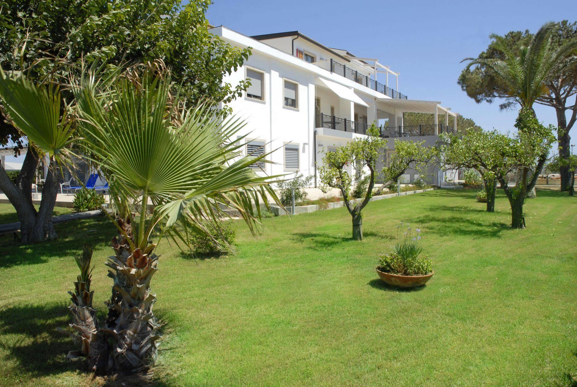 Sikelika Residence Sul Mare Scoglitti Kültér fotó